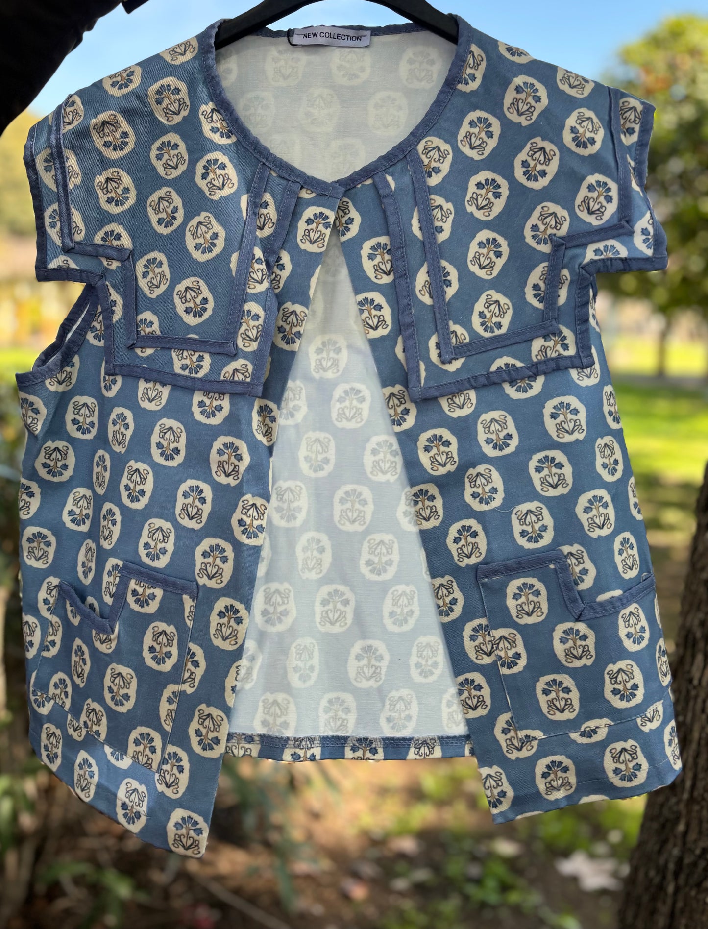 CHALECO FLORAL VERDE