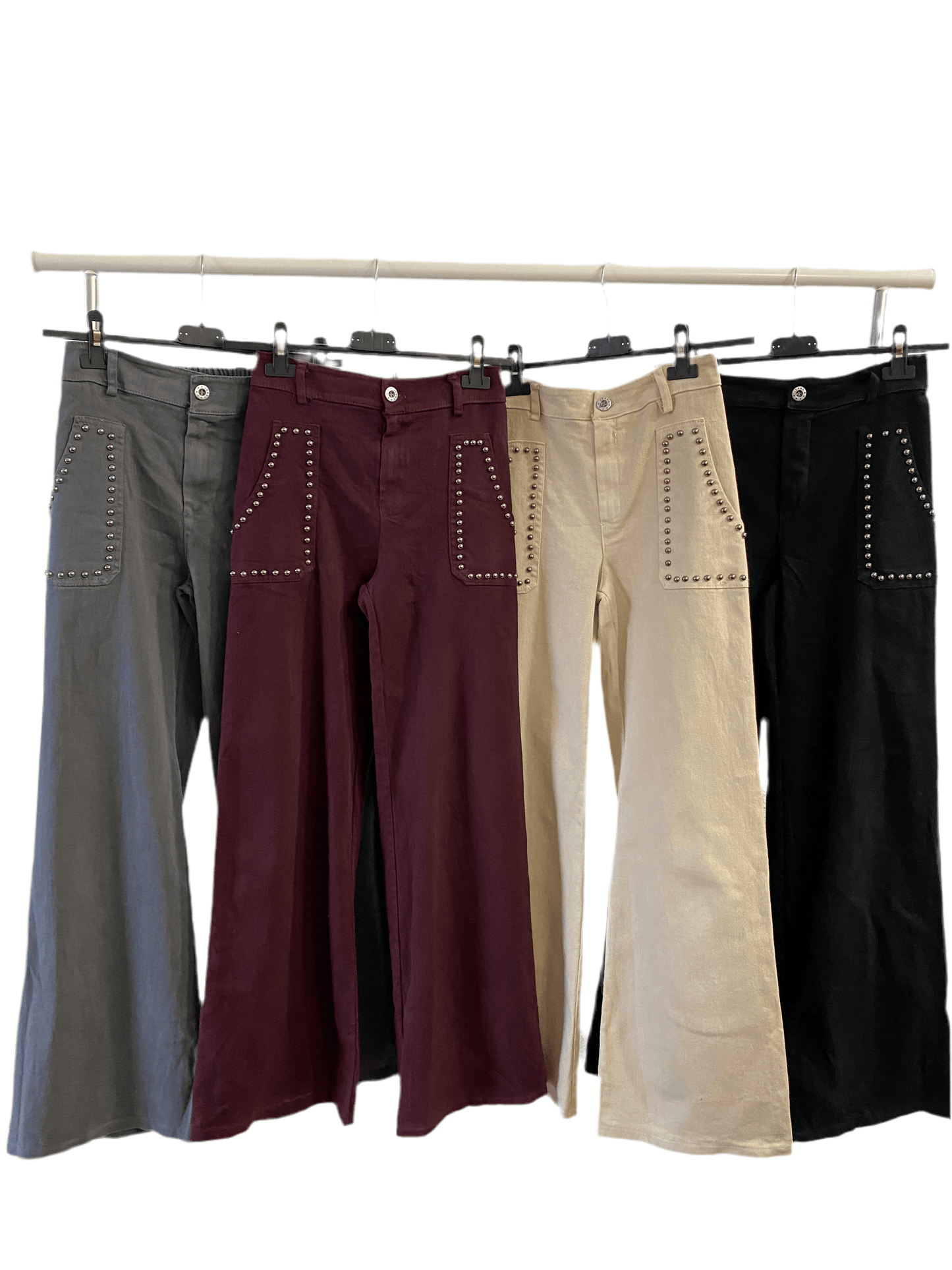 PANTALÓN TACHUELAS
