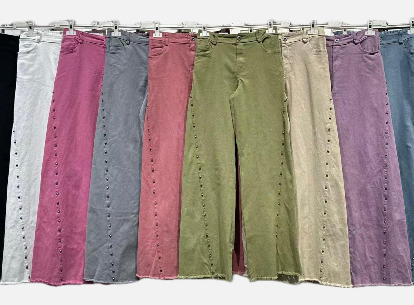 PANTALON TACHUELAS