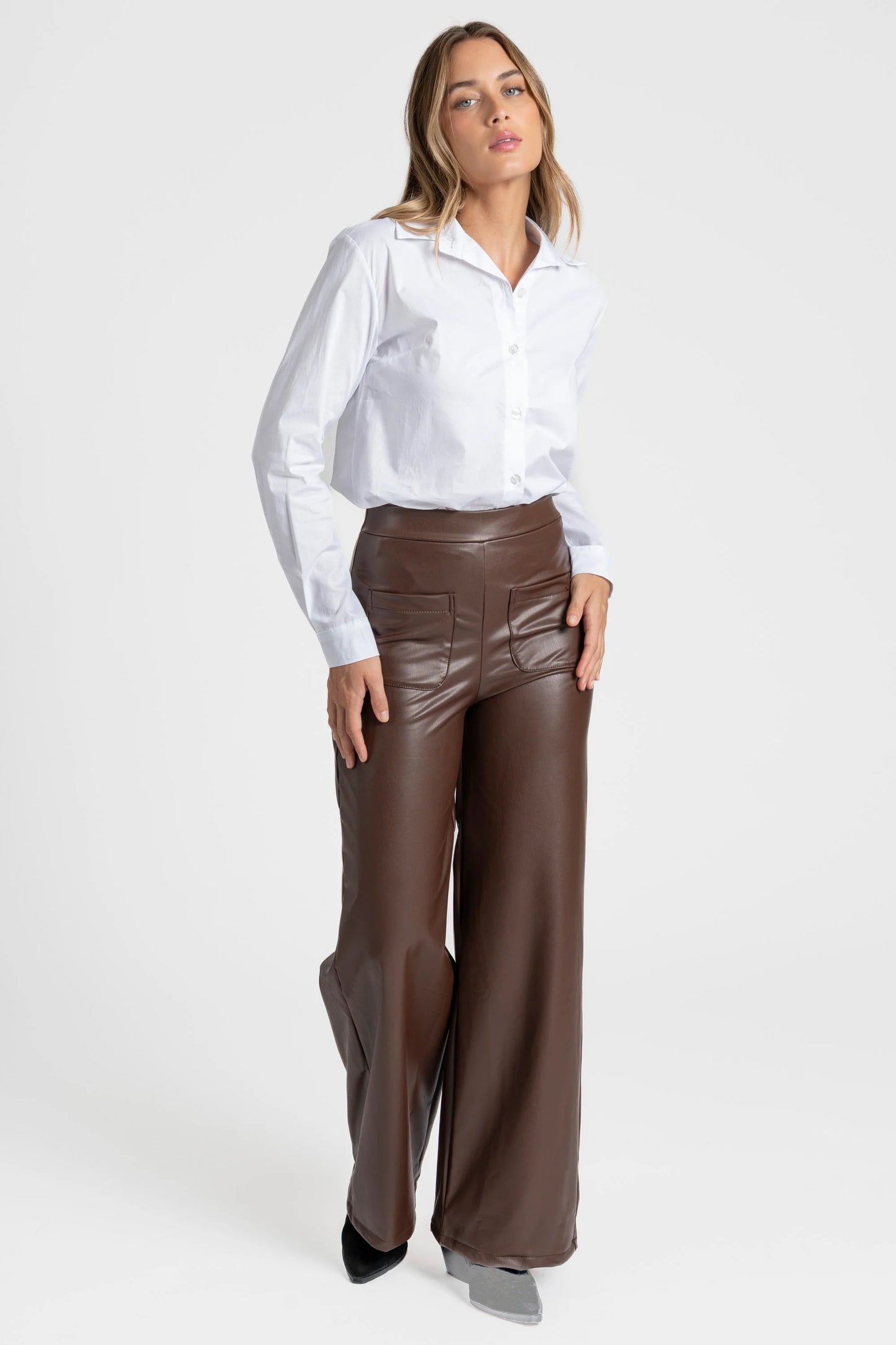 PANTALÓN POLIPIEL MARRÓN