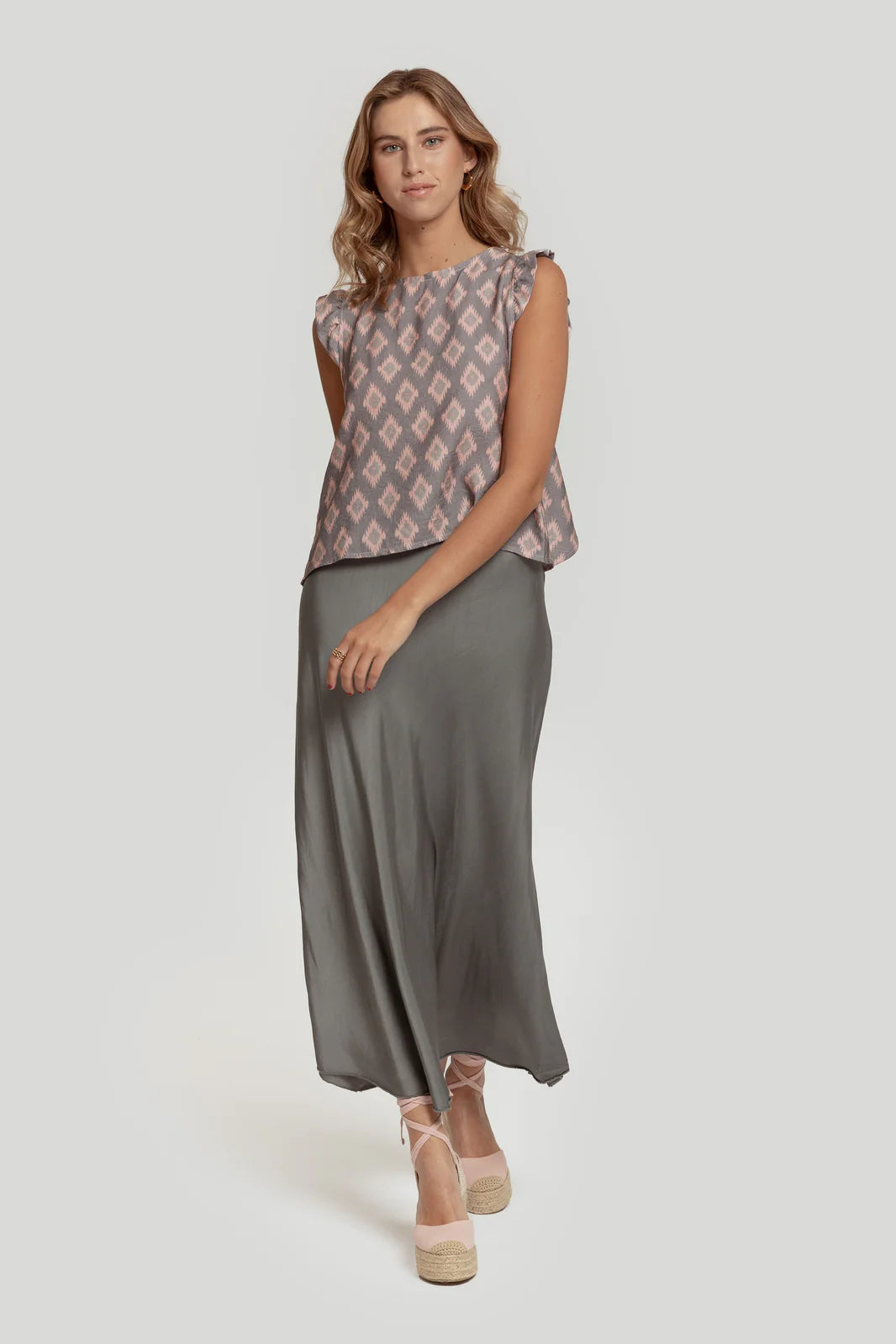 TOP ABERTURA GRIS