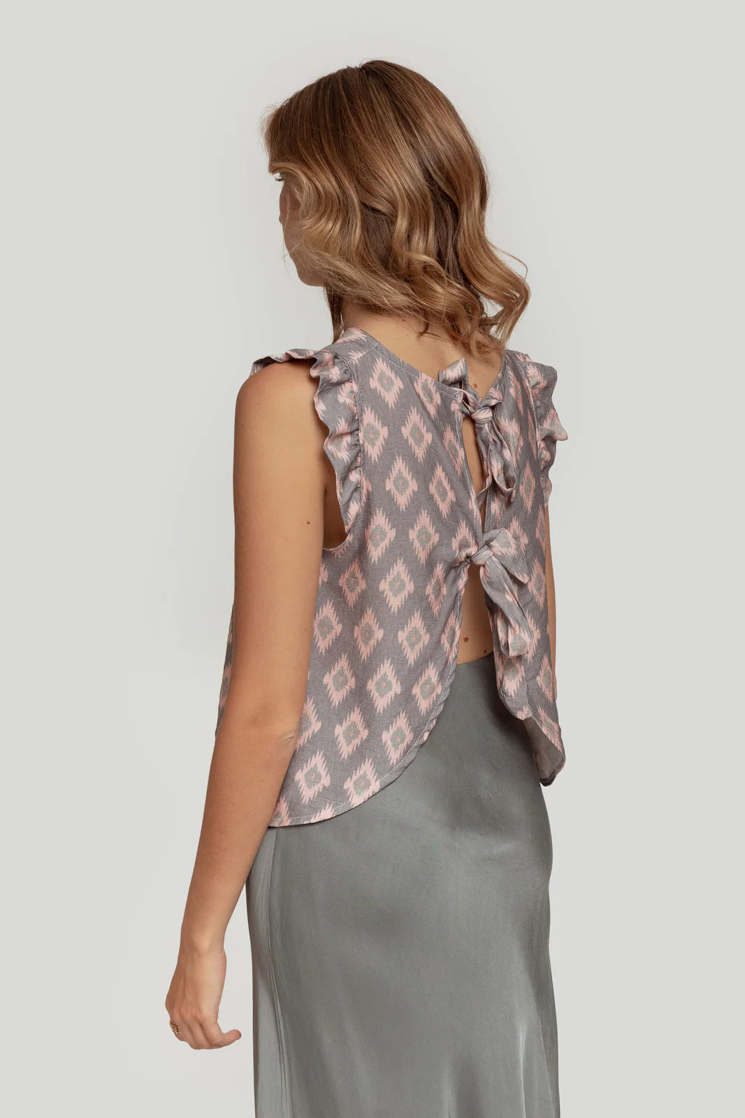 TOP ABERTURA GRIS