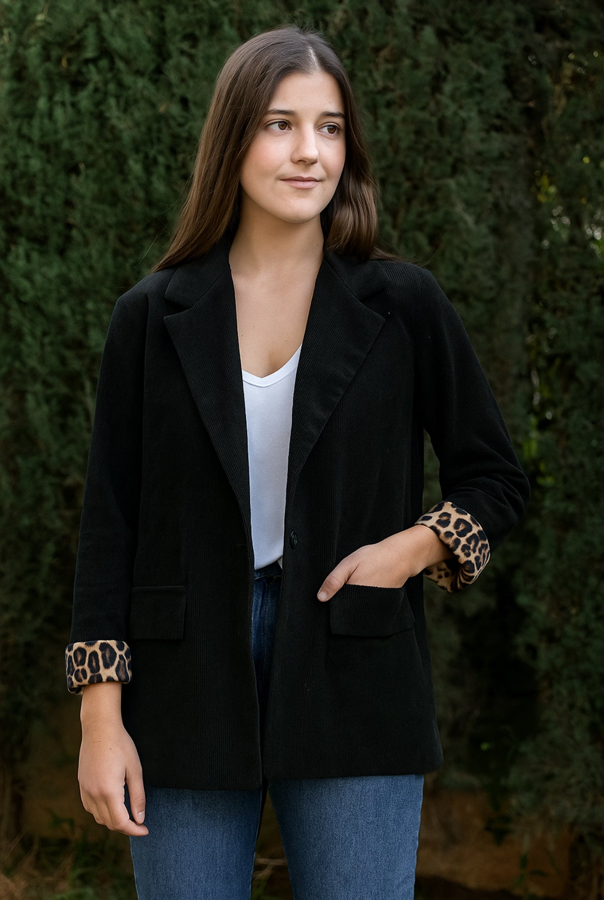 CHAQUETA NEGRA PANA LEOPARDO