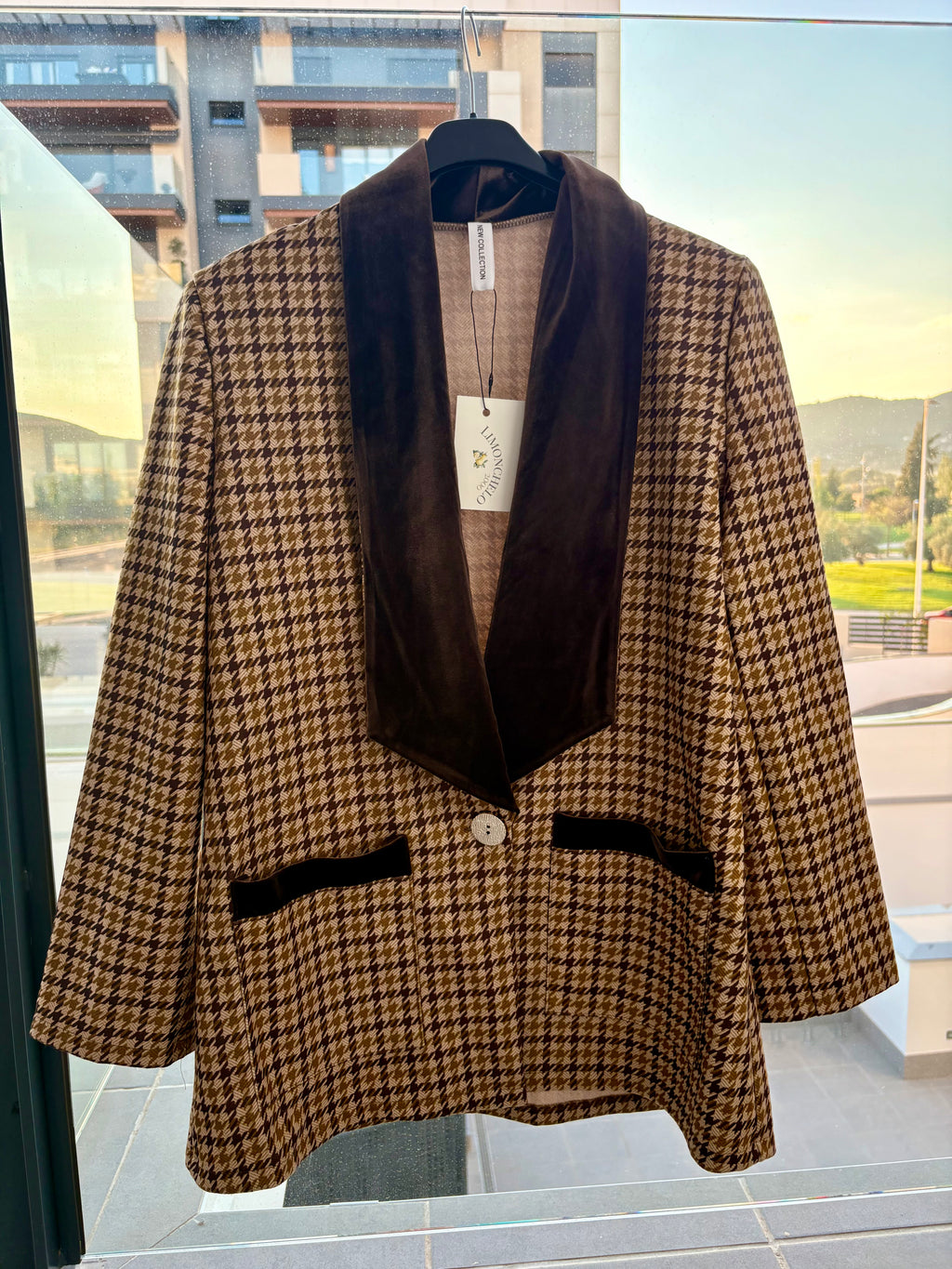 CHAQUETA SOLAPA TERCIOPELO MARRÓN