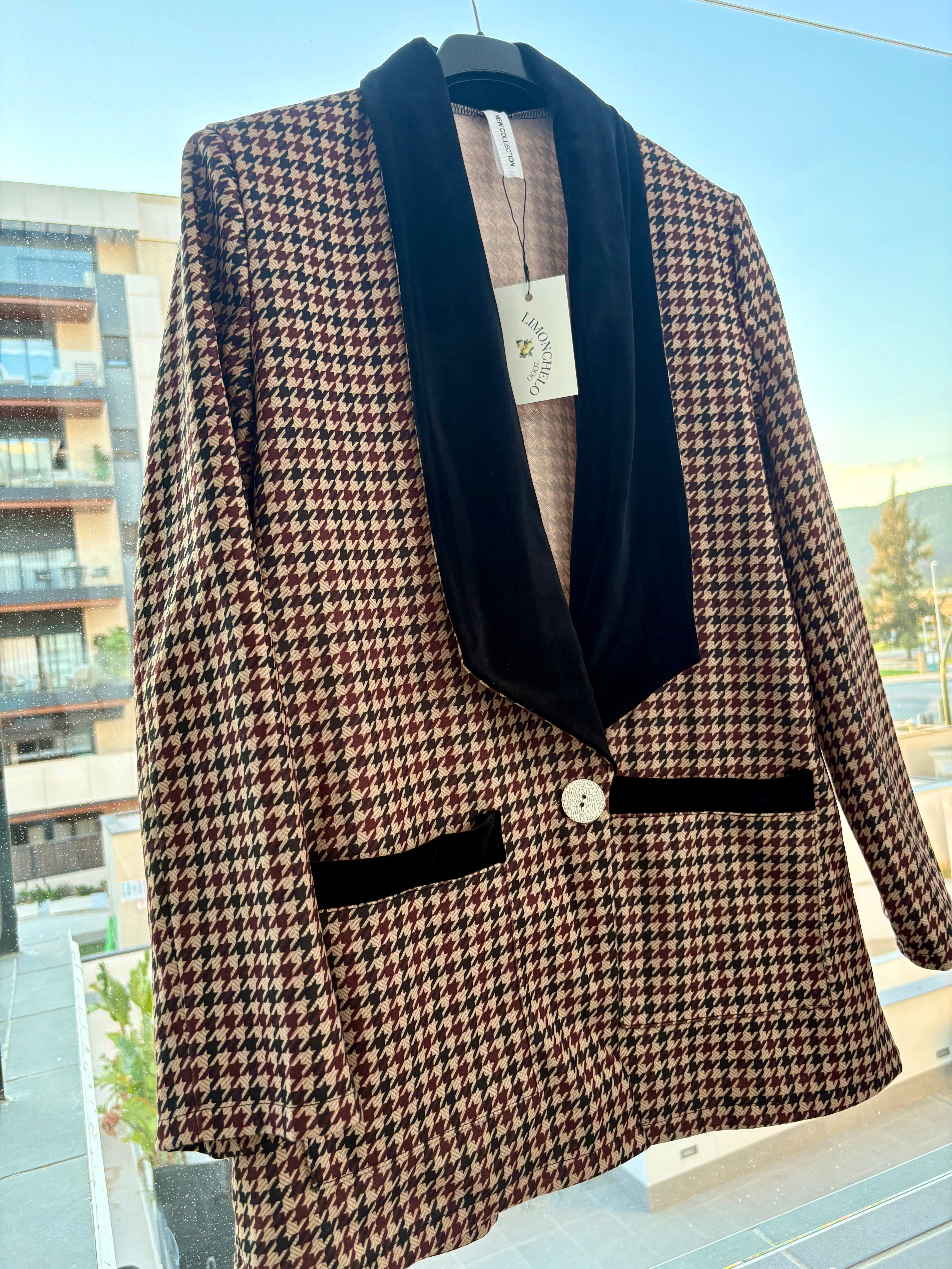 CHAQUETA SOLAPA TERCIOPELO NEGRA