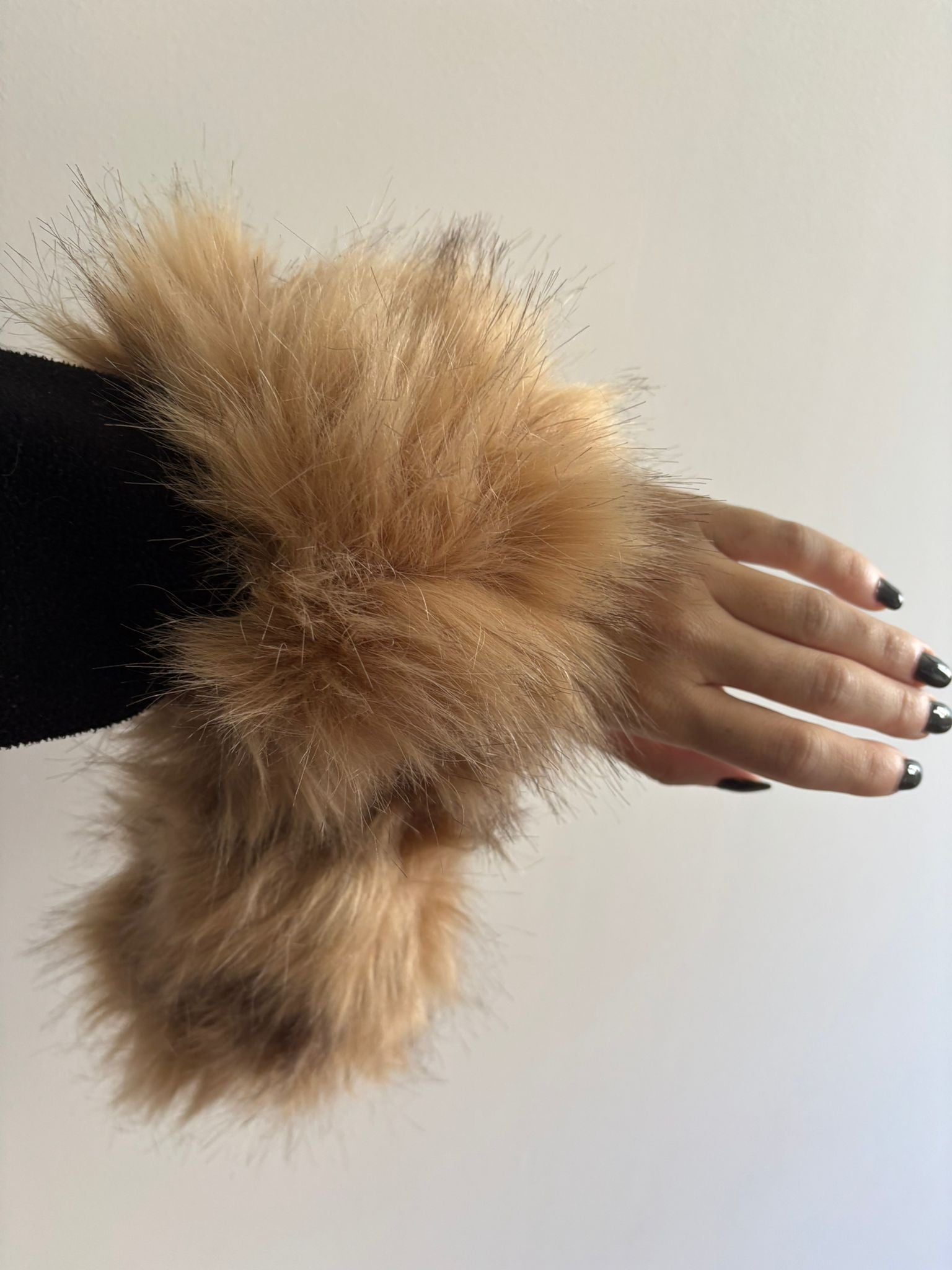 PUÑO DE PELO BEIGE